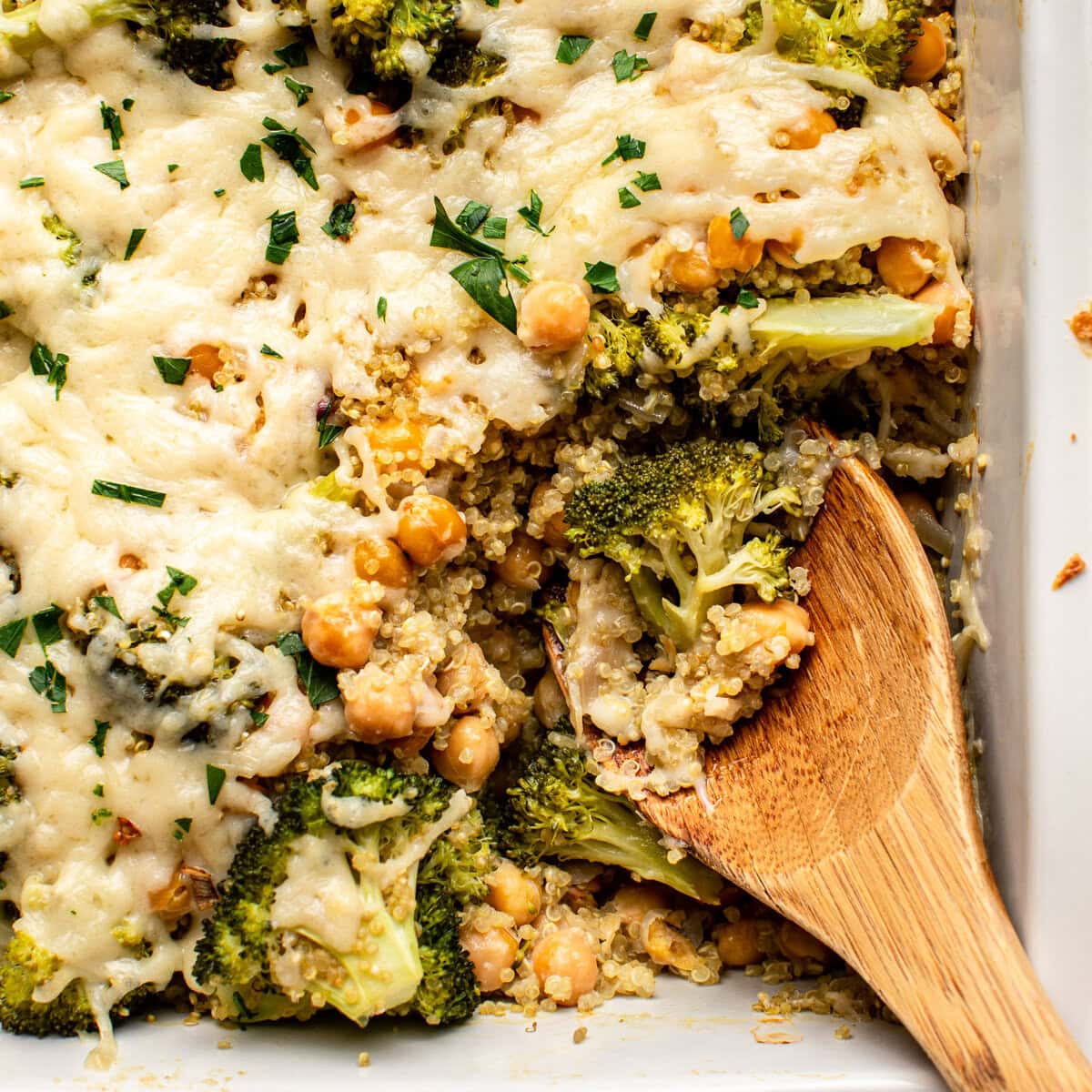 Nourishing Broccoli Quinoa Casserole: A Lighter Family Meal